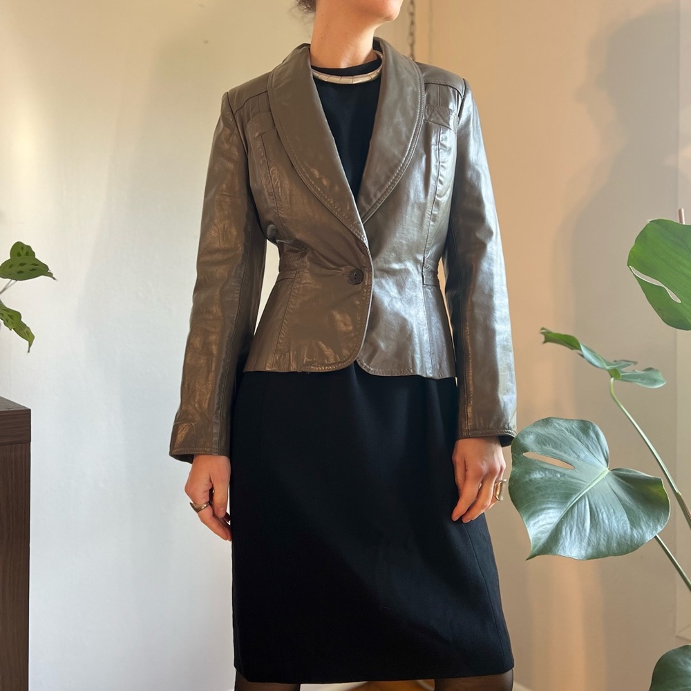 Gray Leather Cropped Vintage Jacket, Slim Fitted Blazer